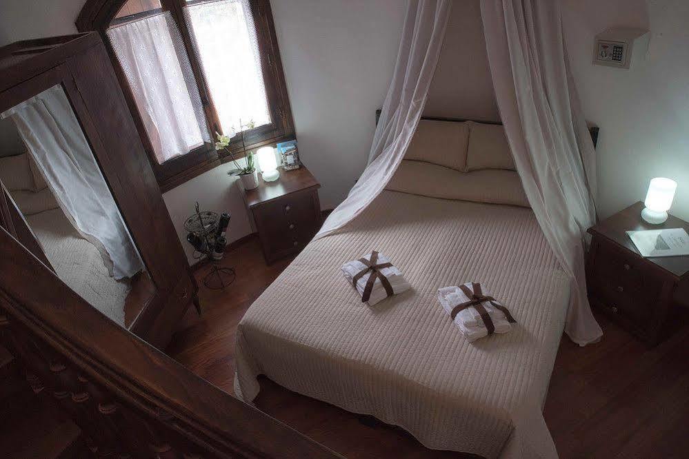 Castello Bed and Breakfast Valguarnera Caropepe Exterior foto